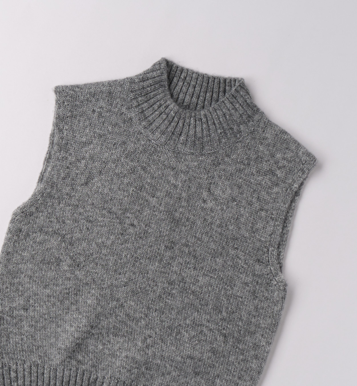 Трикотажный жилет iDO для девочек